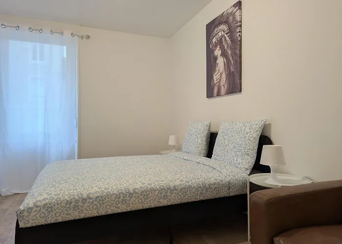 Le Vauban - Appartement 2 Chambres, Salon, Cuisine Equipee, Parking Et Wifi Gratuit