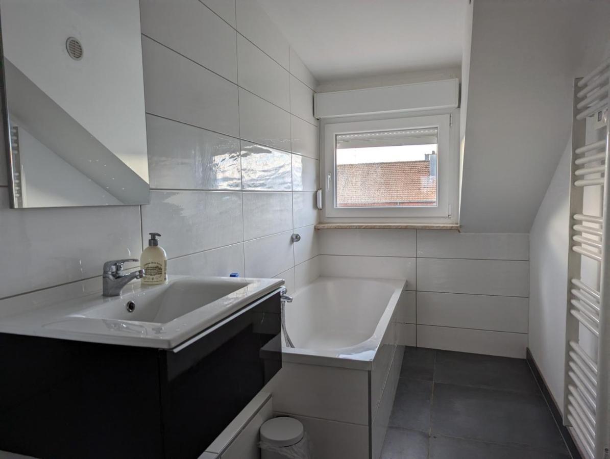 Le Vauban - 2 Chambres, Salon, Cuisine Equipee, Parking Et Wifi Gratuit Apartment Mulhouse