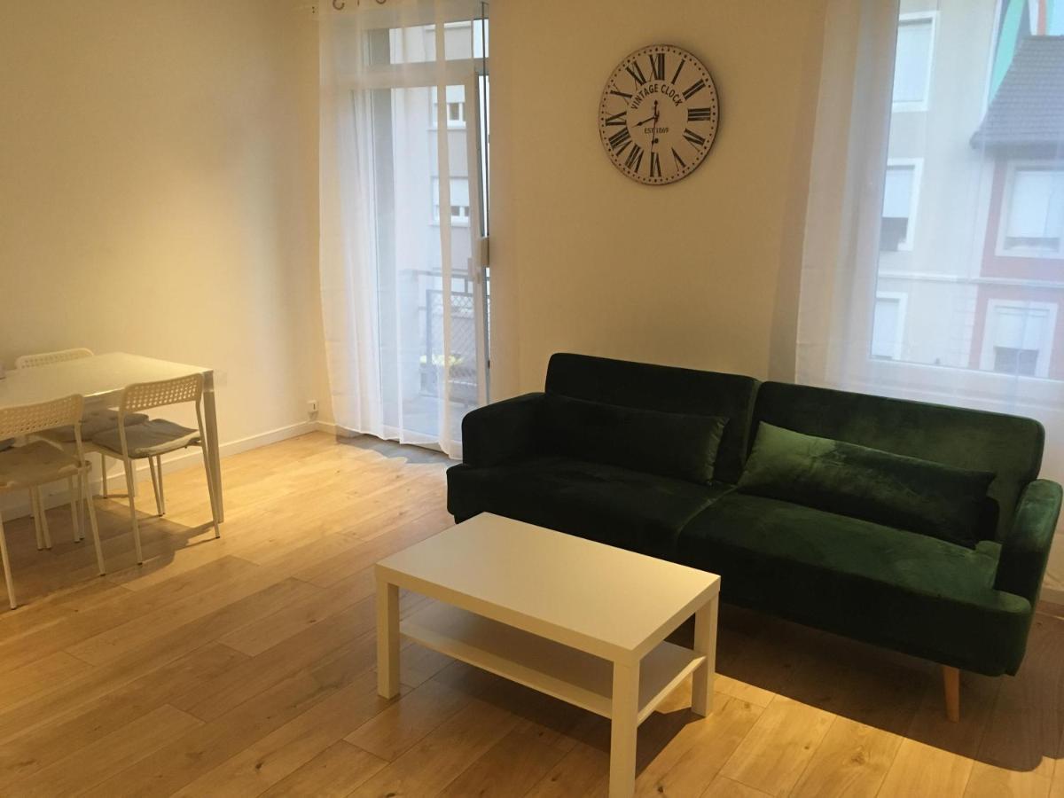 Le Vauban - 2 Chambres, Salon, Cuisine Equipee, Parking Et Wifi Gratuit Apartment *