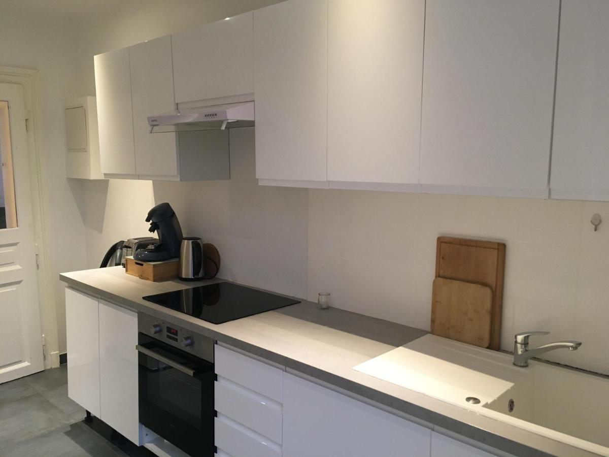 Le Vauban - 2 Chambres, Salon, Cuisine Equipee, Parking Et Wifi Gratuit